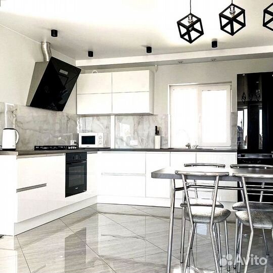 Скандинавский кухонный гарнитур на заказ