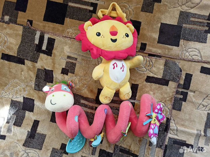 Развивающие игрушки Fisher Price пакетом