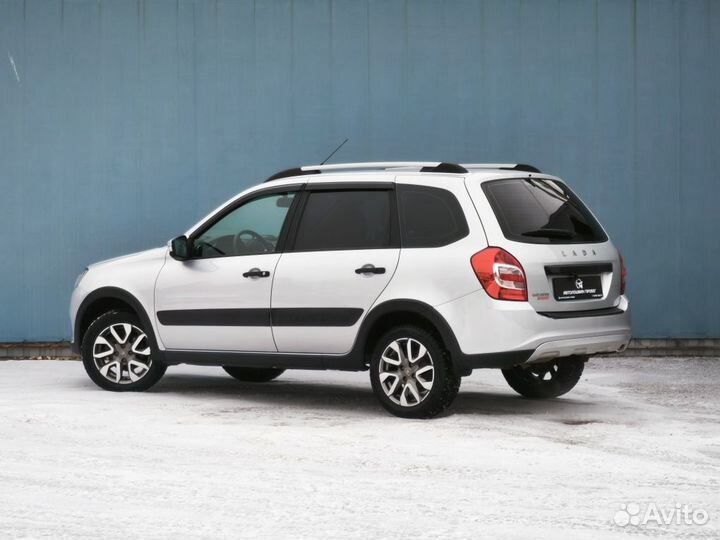 ВАЗ Granta Cross 1.6 МТ, 2022, 42 132 км