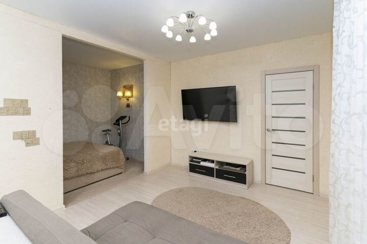 2-к. квартира, 65 м², 1/17 эт.