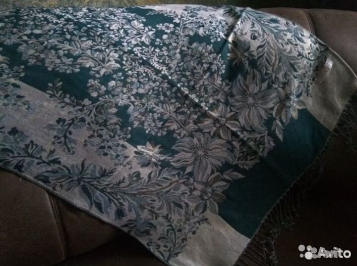 Палантин зеленый кремовый шелк шарф фиалковый