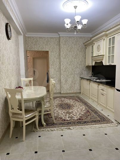 2-к. квартира, 85 м², 11/13 эт.