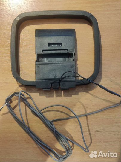 Антенна телевизионная комнатная