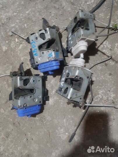 Замок двери ауди а8 d2