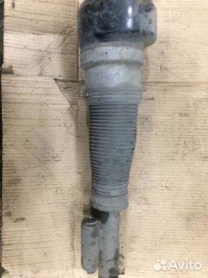 Пневмостойка в сборе передняя левая Mercedes-Benz