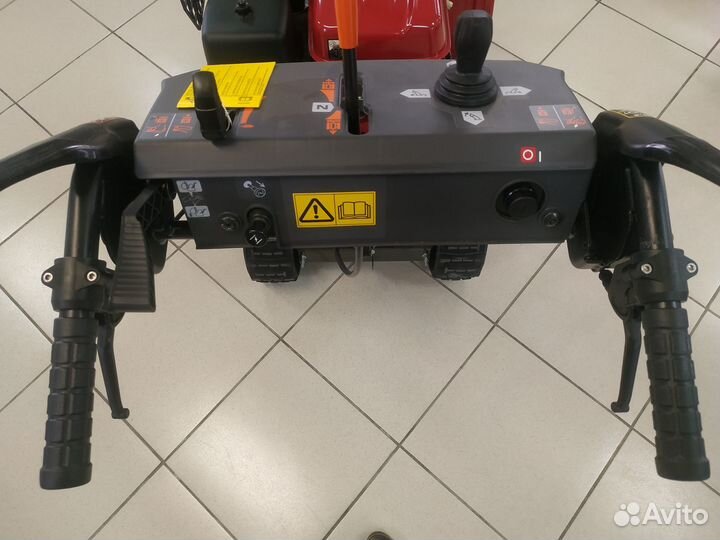 Снегоуборщик Honda HSS 970AET