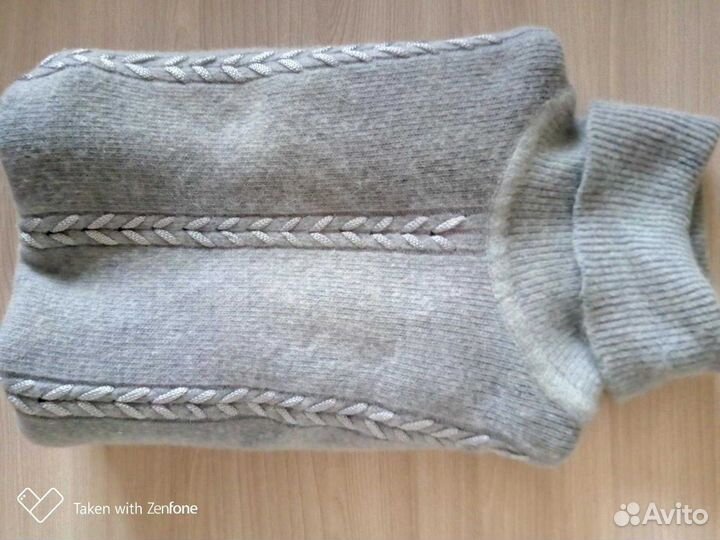 Новый серый свитер