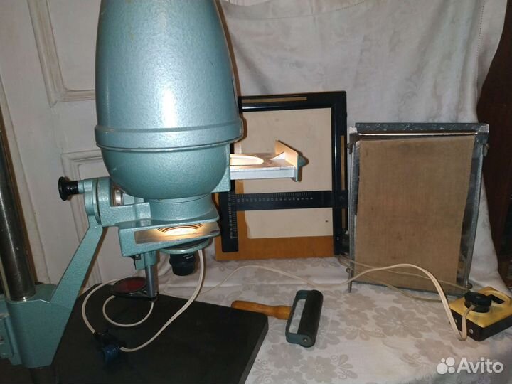 Фотоувеличители и фотопринадлежности