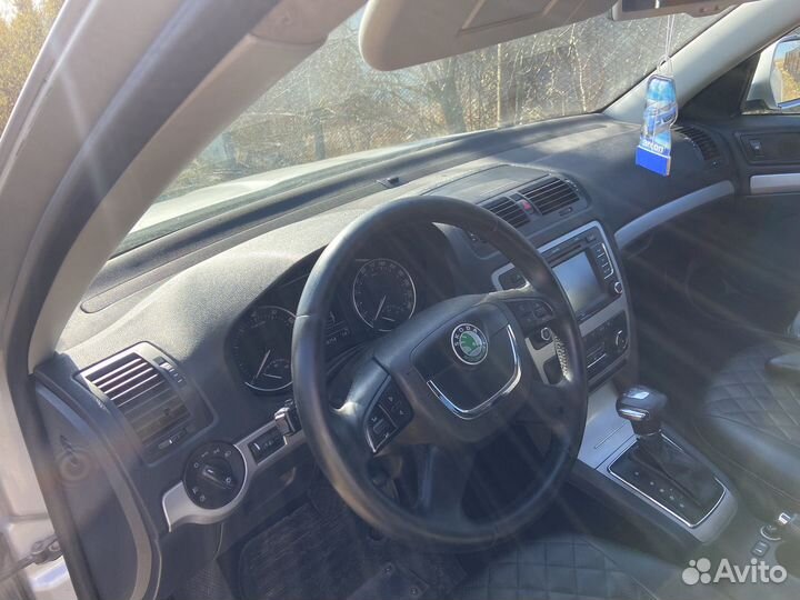Skoda Octavia 1.6 AT, 2011, 317 275 км