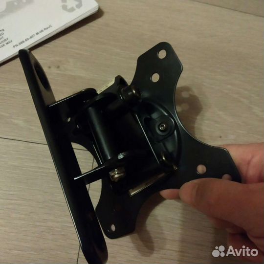 Кронштейн для телевизора поворотный