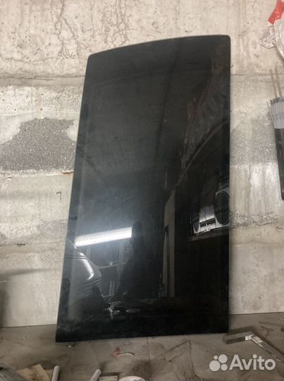 Стекло боковое на Mercedes benz vito 638 тонирован