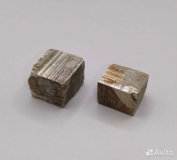 Набор: кубики пирита (2 шт), Россия / Минералы