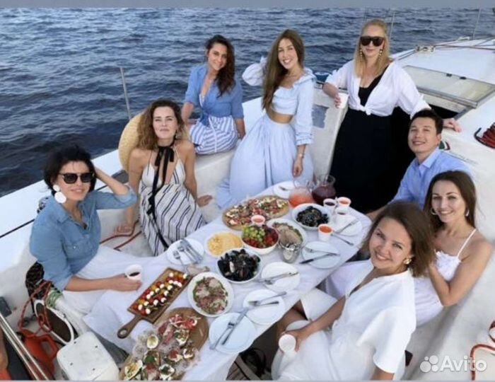 Прокат Аренда Катера на Салют с тентом