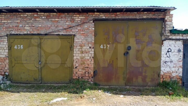 Гараж, > 30 м²