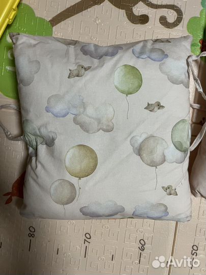 Подушки на завязка в кроватку