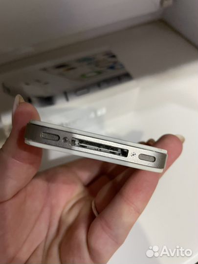 iPhone 4S, 8 ГБ
