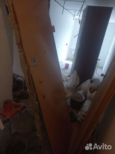 Металлическая дверь бу