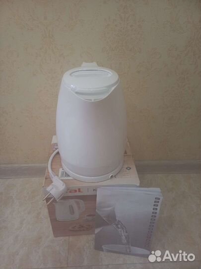 Электрический чайник Тефаль KO172130