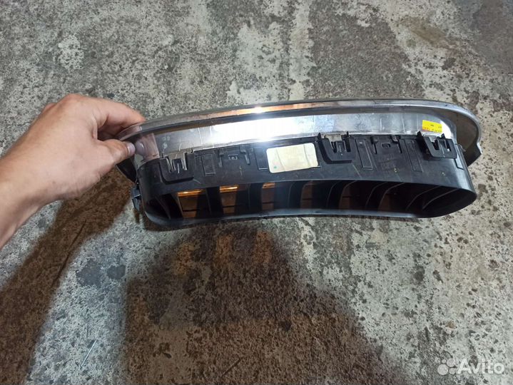 Решетка радиатора ноздря BMW x5 f15 левая