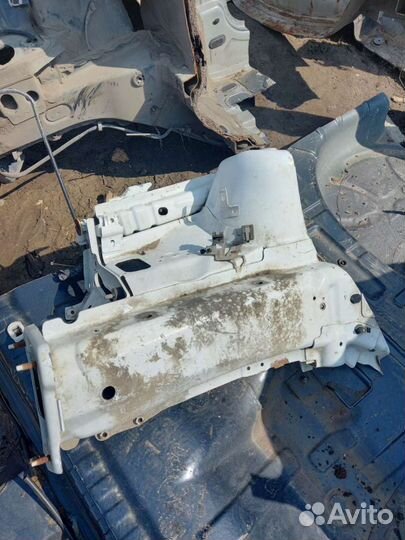 Лонжерон правый Ford Focus 2