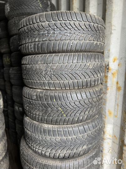 Dunlop SP Winter Sport 4D 235/50 R18