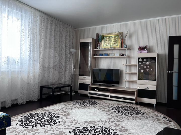 2-к. квартира, 74 м², 3/9 эт.