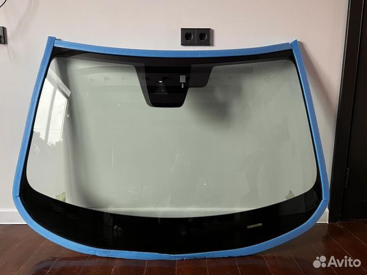 Стекло ветровое Мазда сх5 сх-5 2017