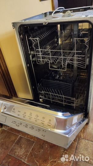 Посудомоечная машина узкая Electrolux, неисправная