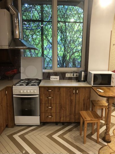 2-к. квартира, 90 м², 1/2 эт.