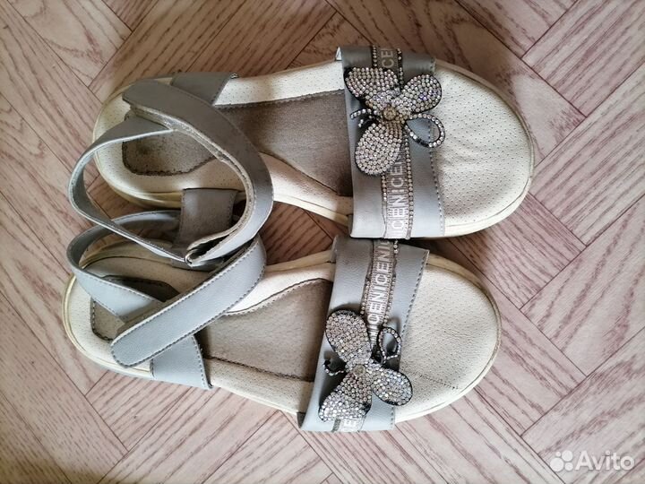 Сандалии для девочки