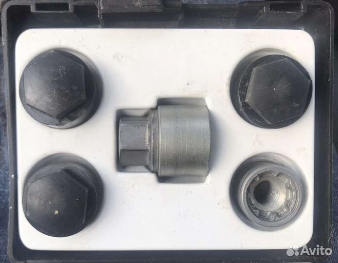 Болты секретки M12