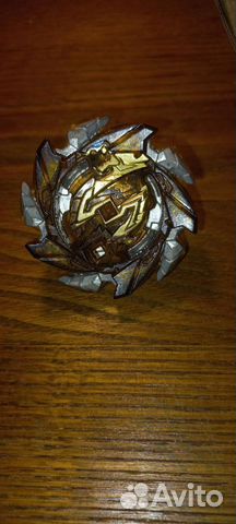 Бейблэйд берст Саламандер Золотой