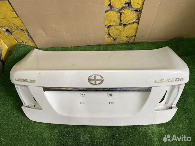 Крышка багажника Lexus LS600hl