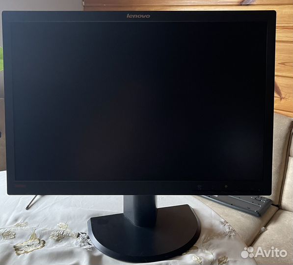 Монитор Lenovo ThinkVision LT2252pwD 22