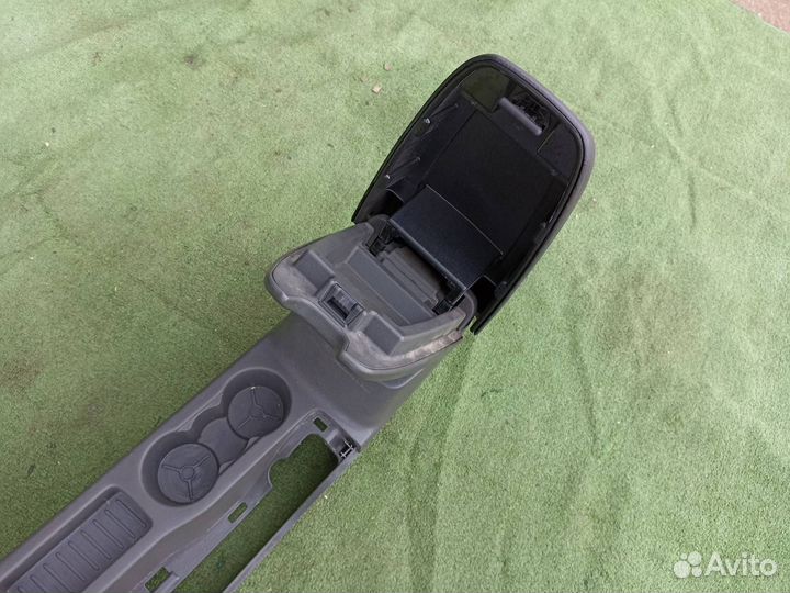 Накладка консоли Ford Focus 2 хетчбек 5дв. 1.6