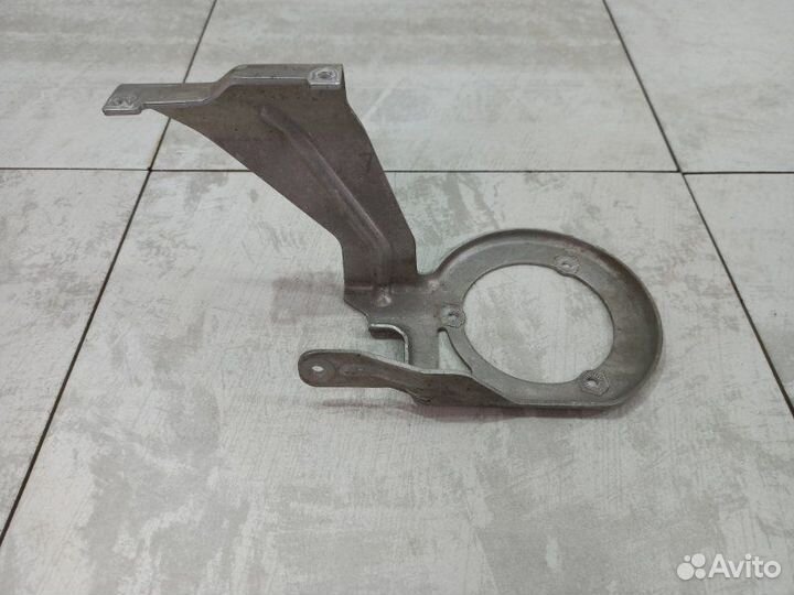 Кронштейн Audi A8 D4 4.2 FSI 2012