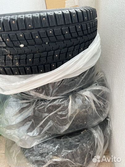 Dunlop SP Winter Ice 01 2.25/5 R16 94