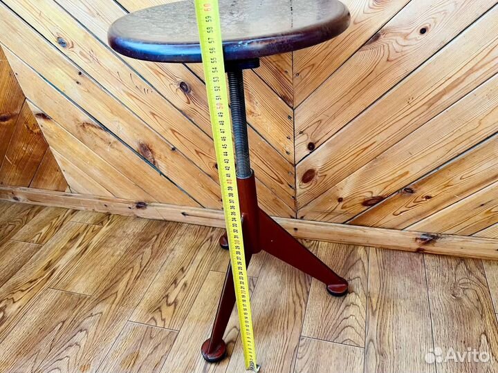 Стул для пианино винтовой