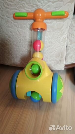 Развивающая игрушка с шарами