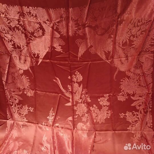 Скатерть шелковая