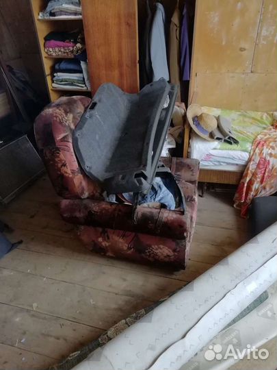 Обшивка крышки багажника лансер 9