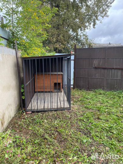 Вольер с будкой