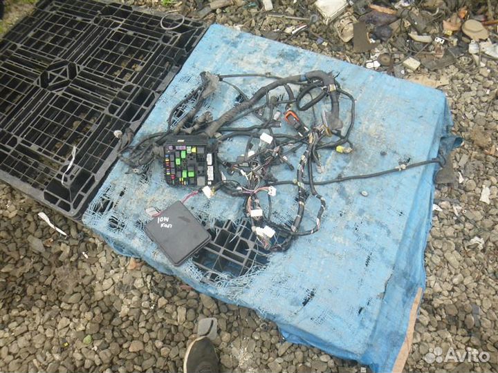 Коса под капот Mitsubishi Rvr GA3W 4B10 2010