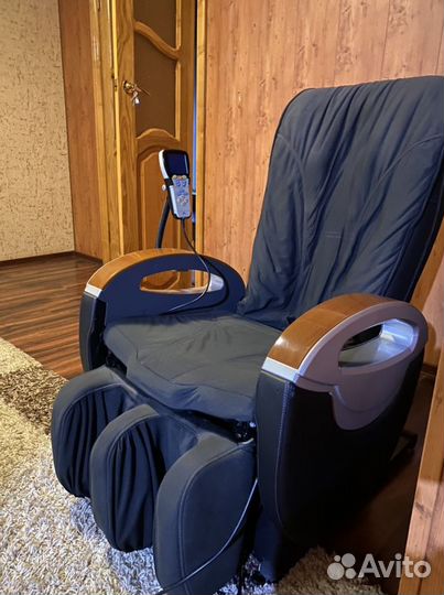 Массажное кресло