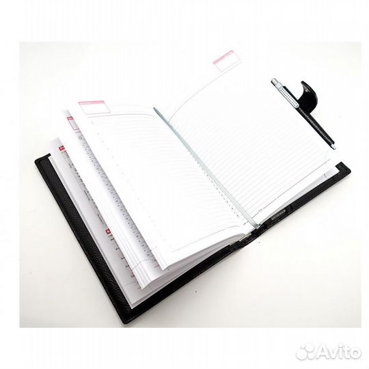 Ежедневник в кожаной обложке