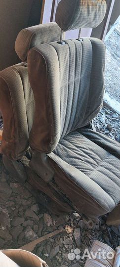 Передние сиденья