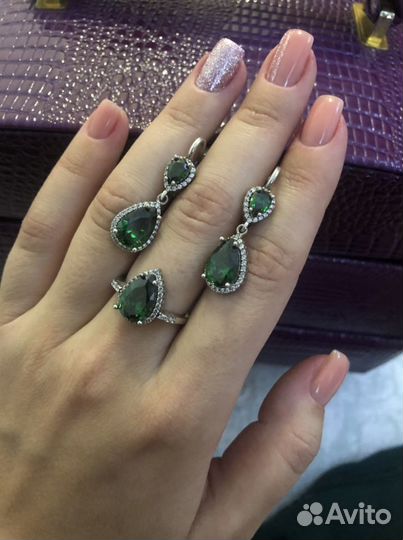 Серебряный комплект с изумрудом