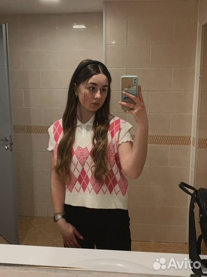 Жилет вязаный в клеточку женский розовый