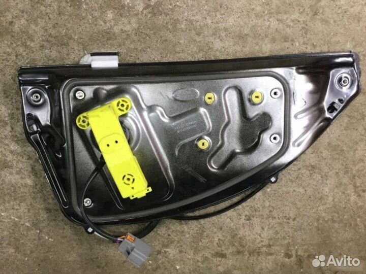 Стеклоподъемник задний левый Land Rover Freelander