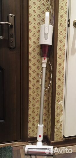 Пылесос вертикальный беспроводной